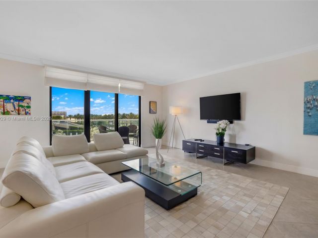 Apartment for sale  Unit #5S - photo 5997238