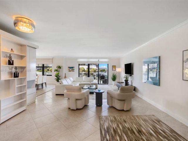 Apartment for sale  Unit #5S - photo 5997240