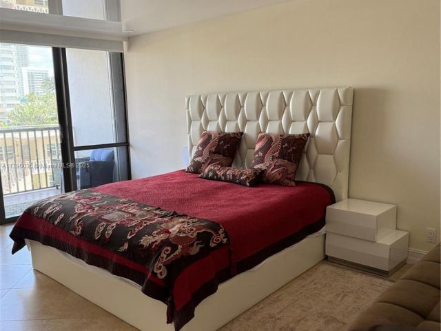 Apartment for rent  Unit #303 - photo 5990930