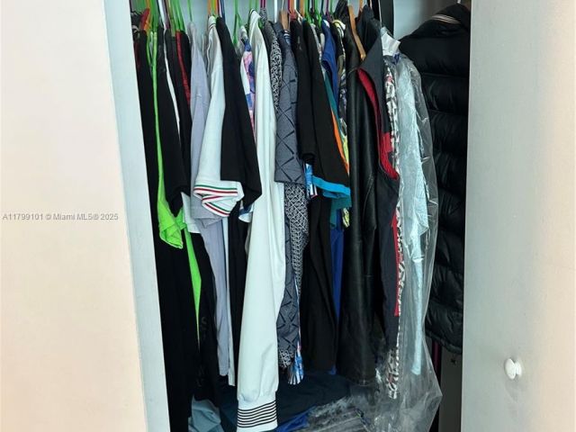 Apartment for rent  Unit #524 - photo 5985389