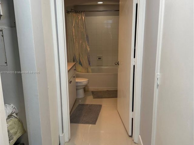 Apartment for rent  Unit #524 - photo 5985391