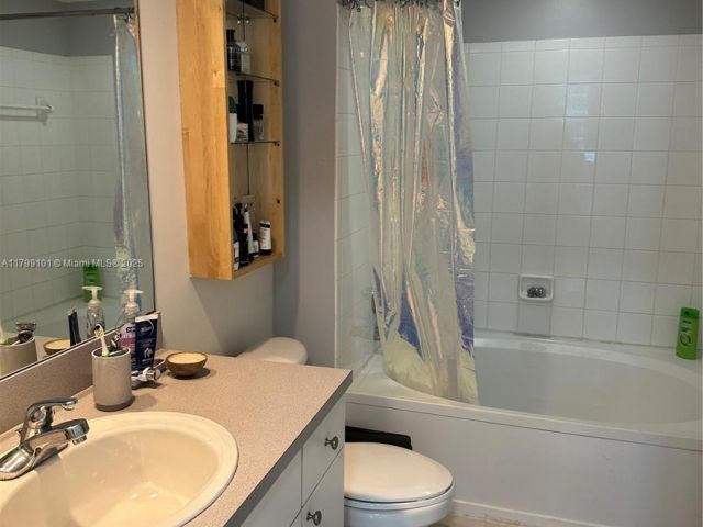 Apartment for rent  Unit #524 - photo 5985394