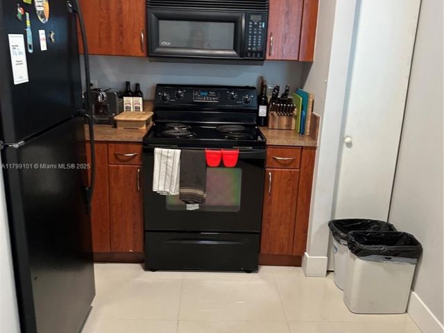 Apartment for rent  Unit #524 - photo 5985398