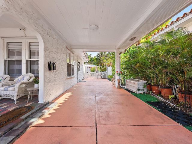 Home for sale at 328 Monroe Drive - photo 6038118