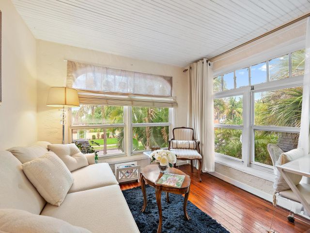 Home for sale at 328 Monroe Drive - photo 6038122