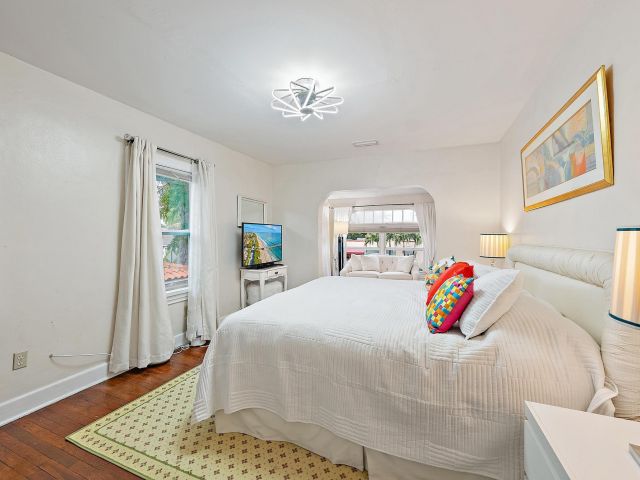 Home for sale at 328 Monroe Drive - photo 6038127