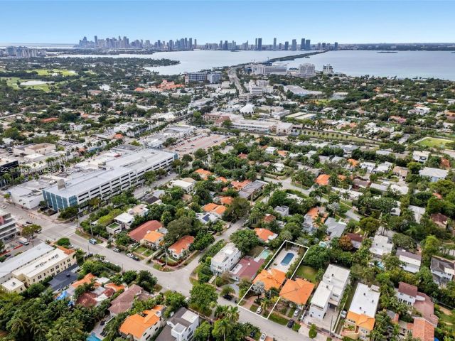 Home for sale at 4316 Sheridan Ave - photo 5985973