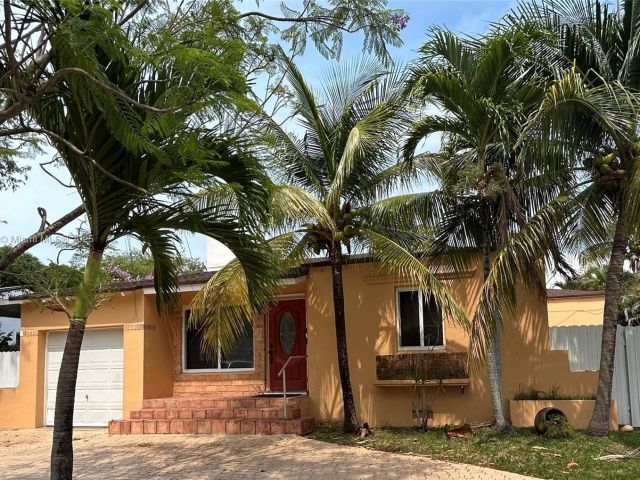 Home for sale at 1575 SW 12th Ave - photo 6112763