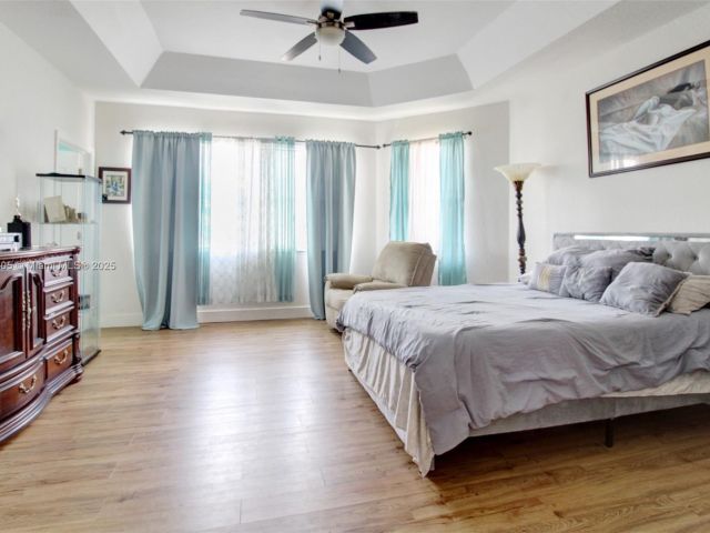 Home for sale at 1156 NE 37th Pl - photo 6036564