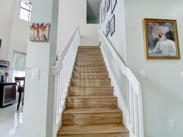 Home for sale at 1156 NE 37th Pl - photo 6036572
