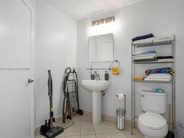 Apartment for sale  Unit #2307 - photo 5987686