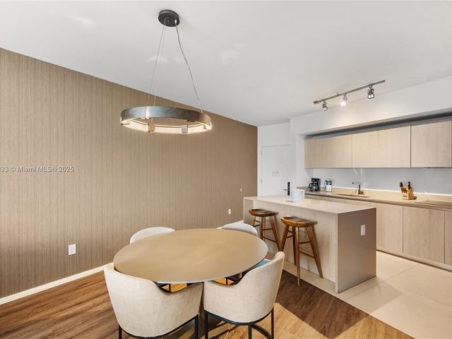 Apartment for rent  Unit #2307 - photo 5989704