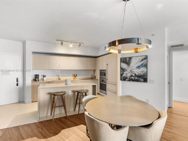 Apartment for rent  Unit #2307 - photo 5989706