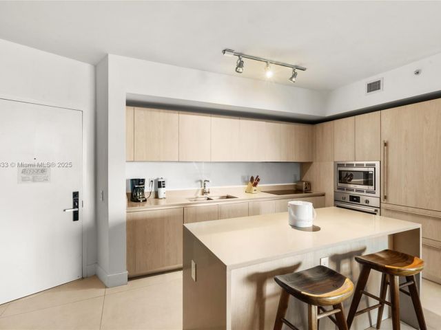 Apartment for rent  Unit #2307 - photo 5989710