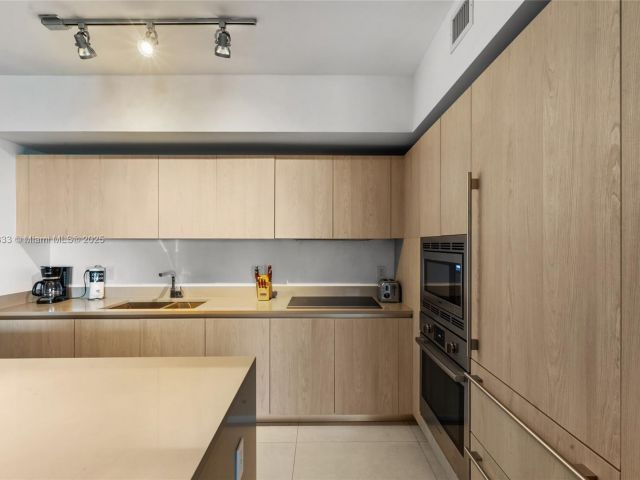 Apartment for rent  Unit #2307 - photo 5989712