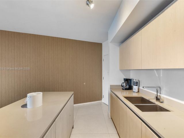 Apartment for rent  Unit #2307 - photo 5989713