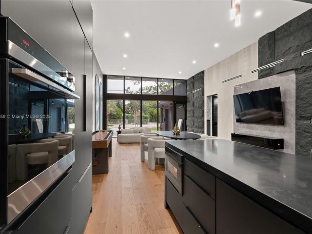 Home for rent at 400 NW 49th St 0 - photo 5987163