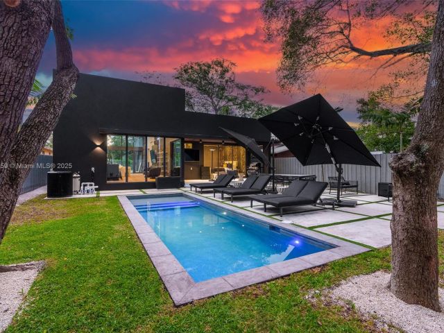 Home for rent at 400 NW 49th St 0 - photo 5987177