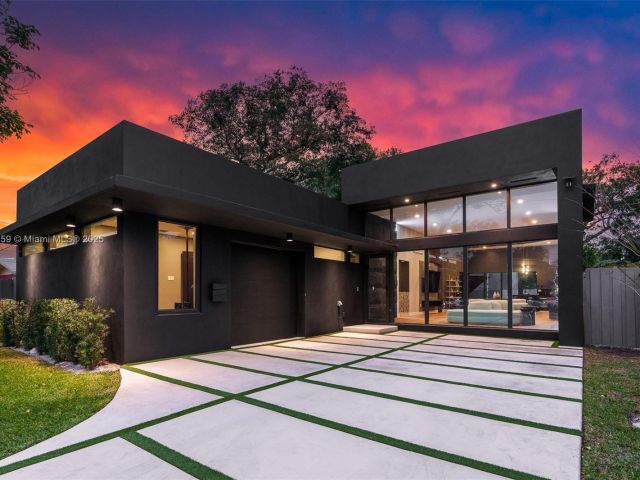 Home for rent at 400 NW 49th St 0 - photo 5987178