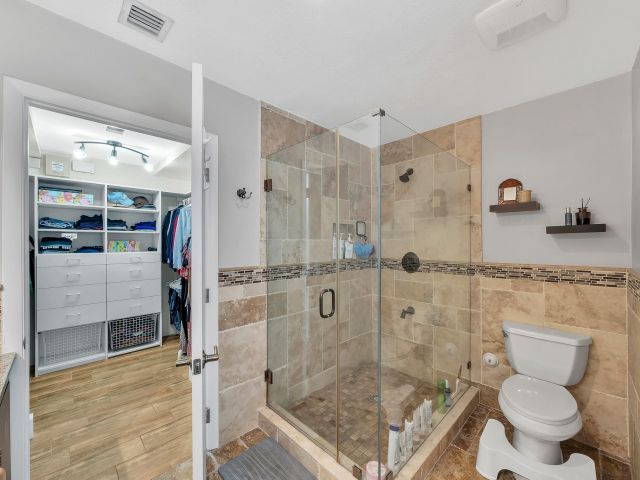 Home for sale at 1870 NE 197th Ter - photo 5996964