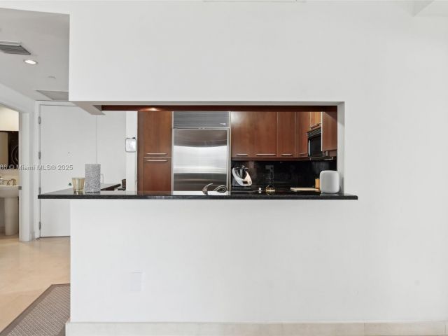 Apartment for sale  Unit #1009 - photo 6007174