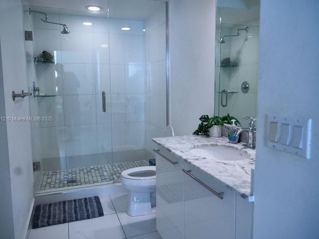 Apartment for sale  Unit #1907 - photo 6088659