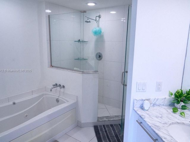 Apartment for sale  Unit #1907 - photo 6088663