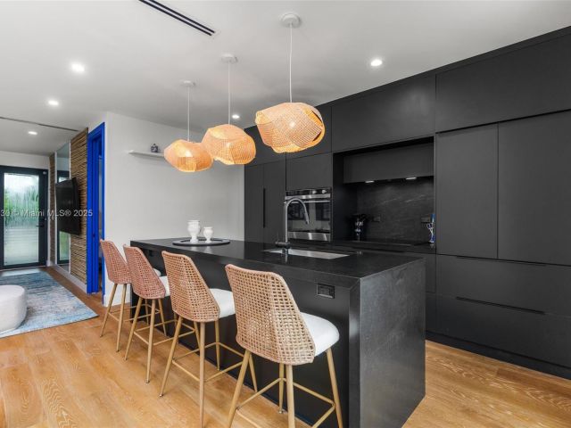 Home for rent at 408 NW 52nd St 408 - photo 6031480