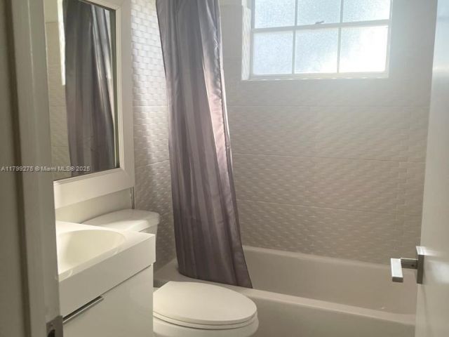 Home for sale at 10121 NW 51st Ln - photo 5986246