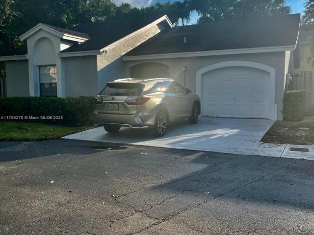 Home for sale at 10121 NW 51st Ln - photo 5986257