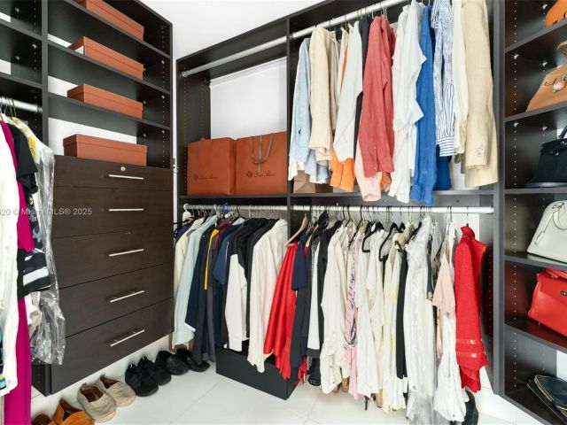 Apartment for sale  Unit #5206 - photo 6900576