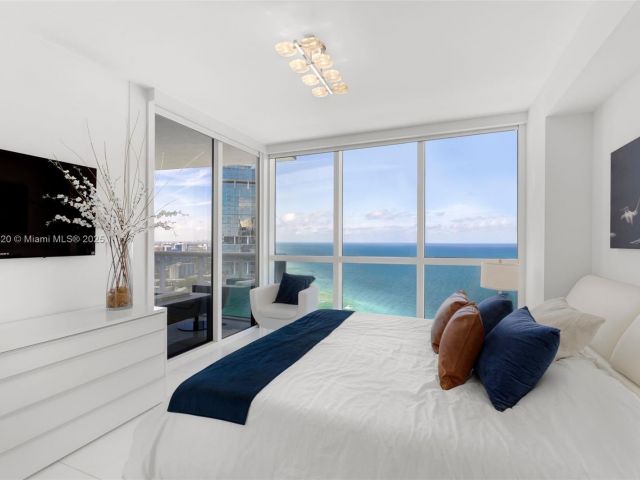 Apartment for sale  Unit #5206 - photo 6900586