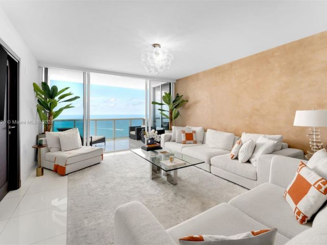 Apartment for sale  Unit #5206 - photo 6900592