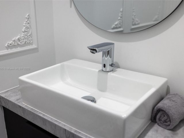 Home for rent at 414 NW 52nd St 414 - photo 6031434