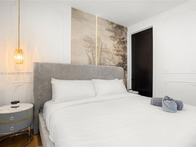 Home for rent at 414 NW 52nd St 414 - photo 6031438