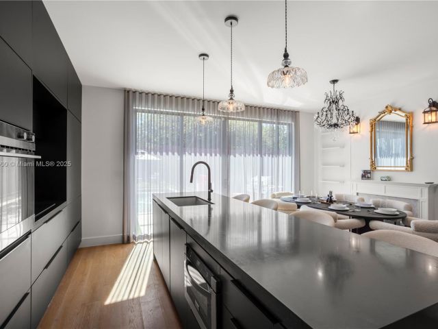 Home for rent at 414 NW 52nd St 414 - photo 6031441