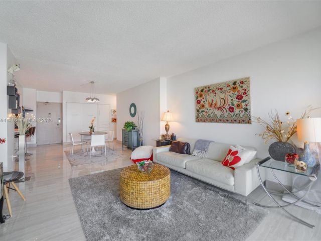 Apartment for rent  Unit #PHD - photo 5988584