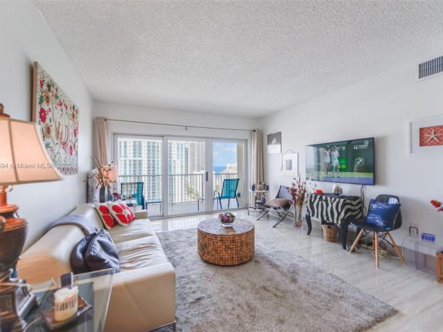 Apartment for rent  Unit #PHD - photo 5988585