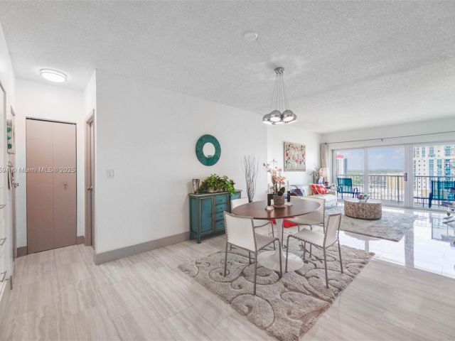 Apartment for rent  Unit #PHD - photo 5988589