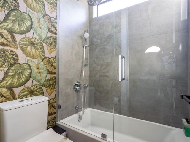 Home for rent at 416 NW 52nd St 416 - photo 6031497