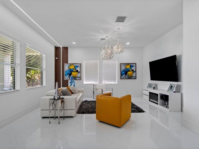 Home for sale at 682 Cresta Circle - photo 6003553