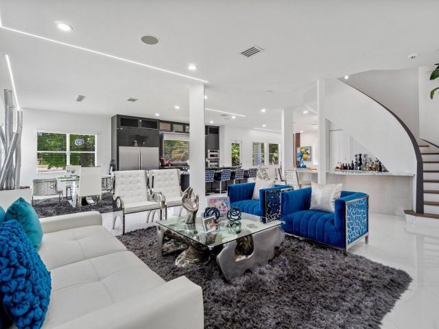 Home for sale at 682 Cresta Circle - photo 6003562