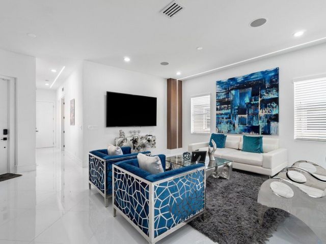 Home for sale at 682 Cresta Circle - photo 6003565