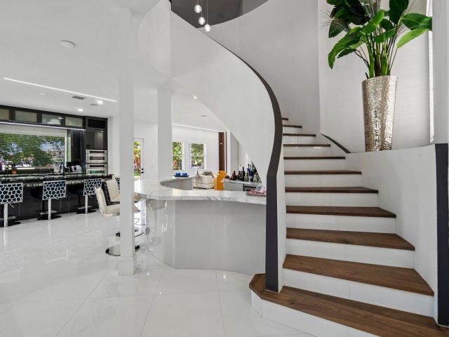 Home for sale at 682 Cresta Circle - photo 6003567