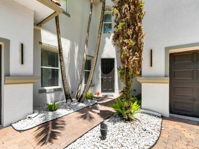 Home for sale at 682 Cresta Circle - photo 6003568