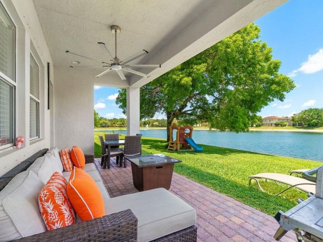 Home for sale at 682 Cresta Circle - photo 6003569