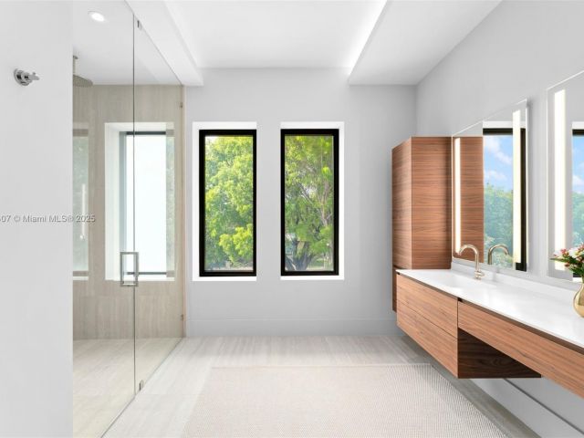 Home for sale at 2323 SW 2nd Ave - photo 6003880