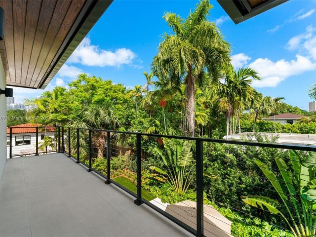 Home for sale at 2323 SW 2nd Ave - photo 6003881