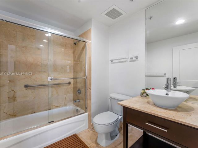 Apartment for sale  Unit #1107 - photo 6016824