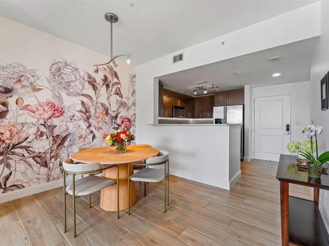 Apartment for sale  Unit #1107 - photo 6016829